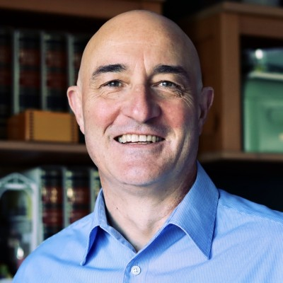 Dr. Uwe Schalles
